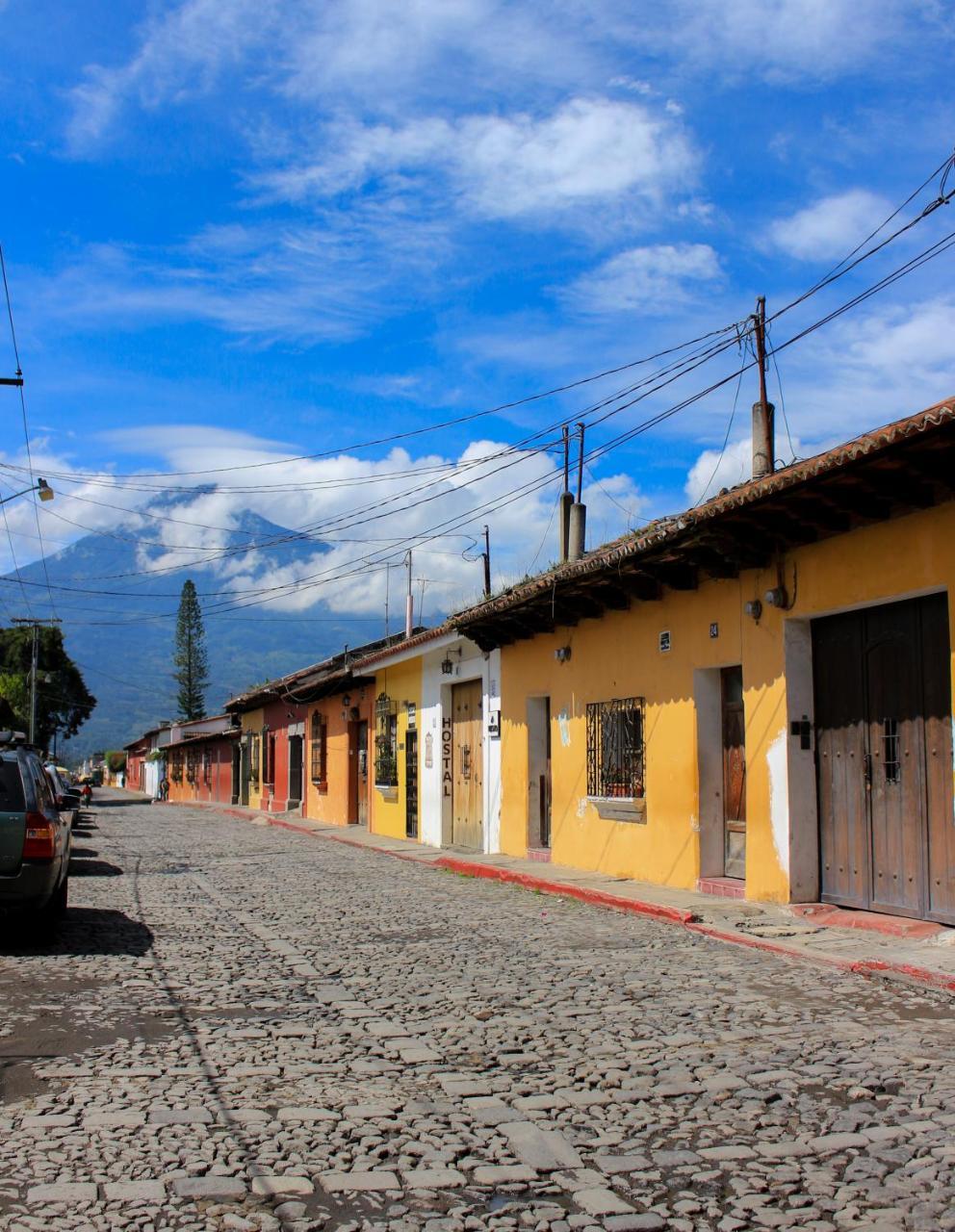 Hotel Real Antigua Buitenkant foto